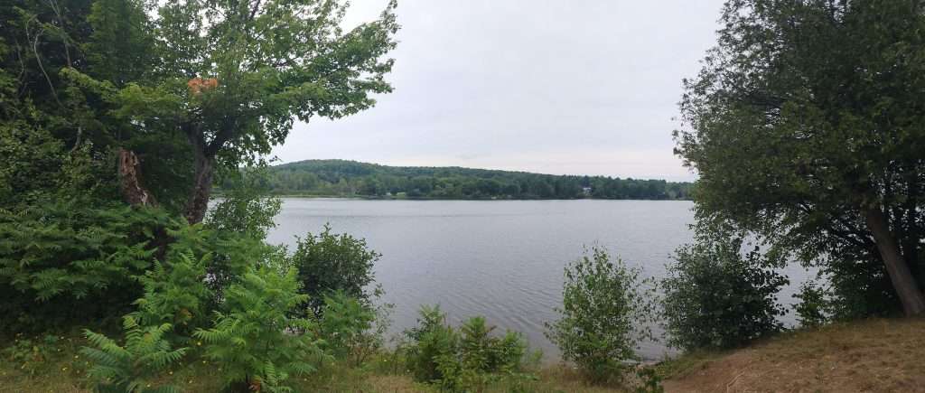 lac Stoke - vue du site de l'ancien Camp St-Pat's - août 2026