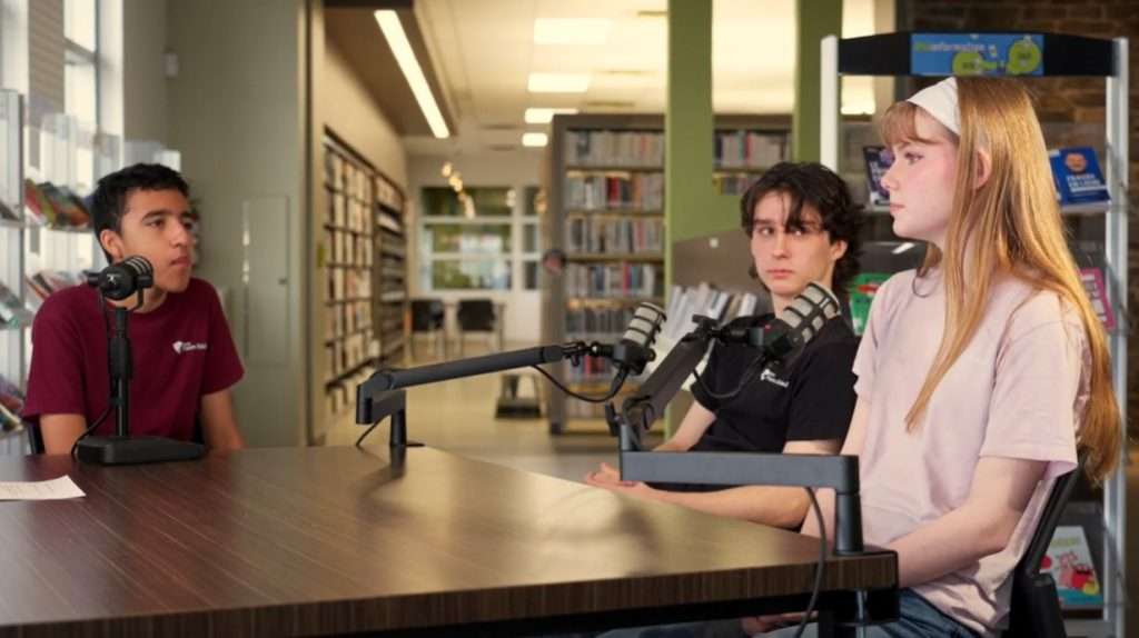 Étudiants à la bibliothèque