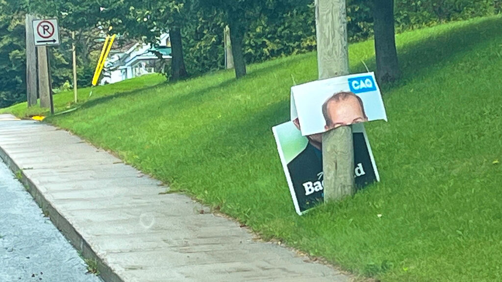 Pancarte vandalisée