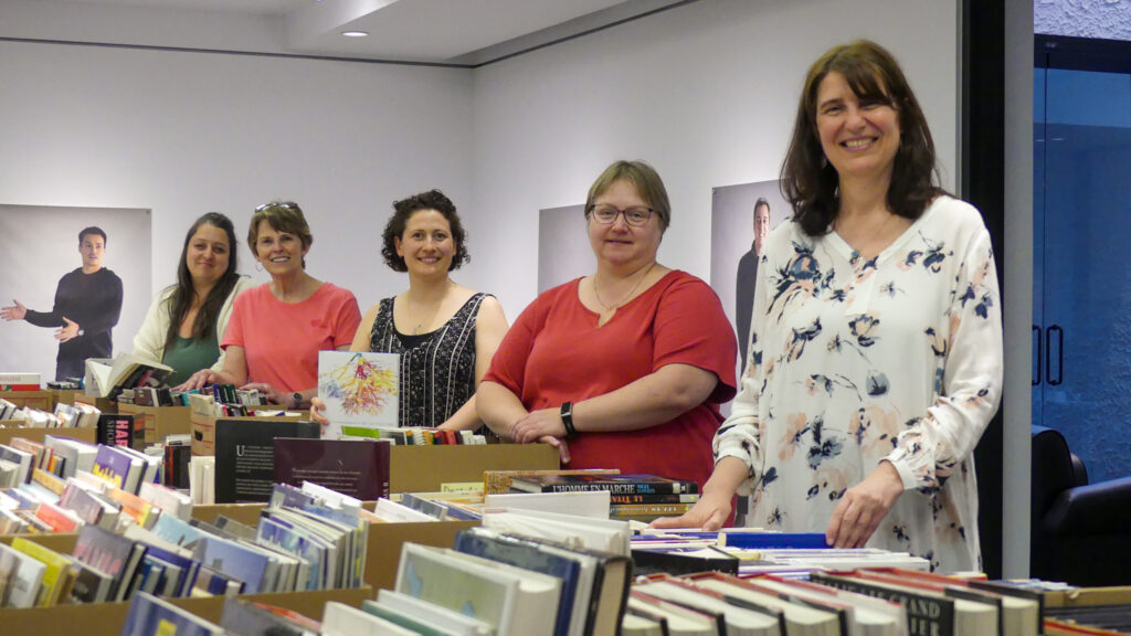 Les employées de la bibliothèque Yvonne L. Bombardier