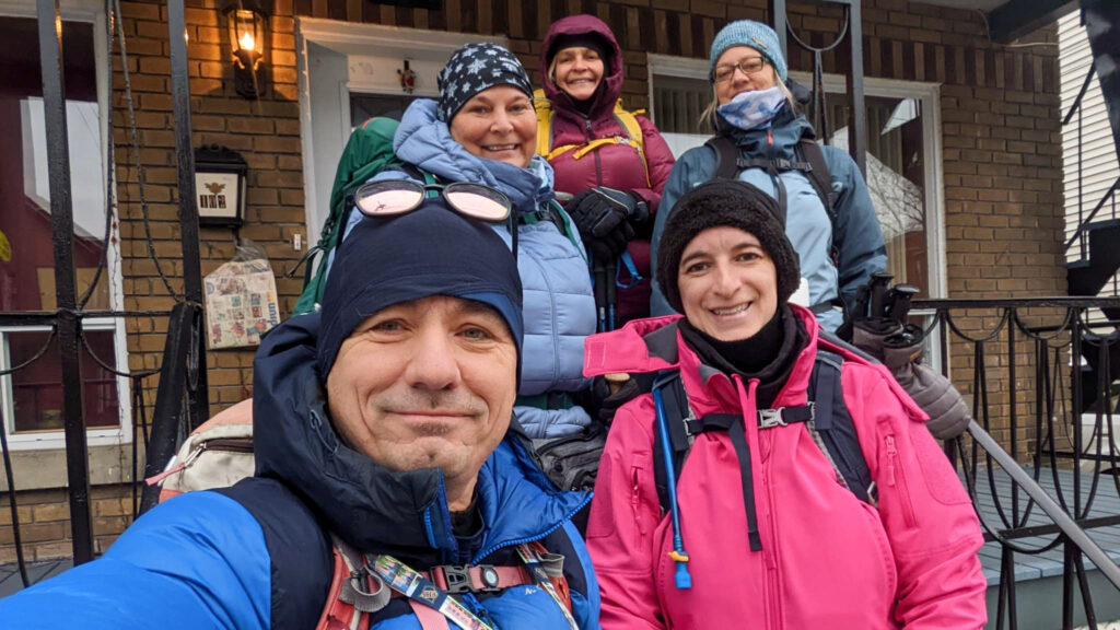 Le groupe de marcheurs du trajet de décembre prend la pose.