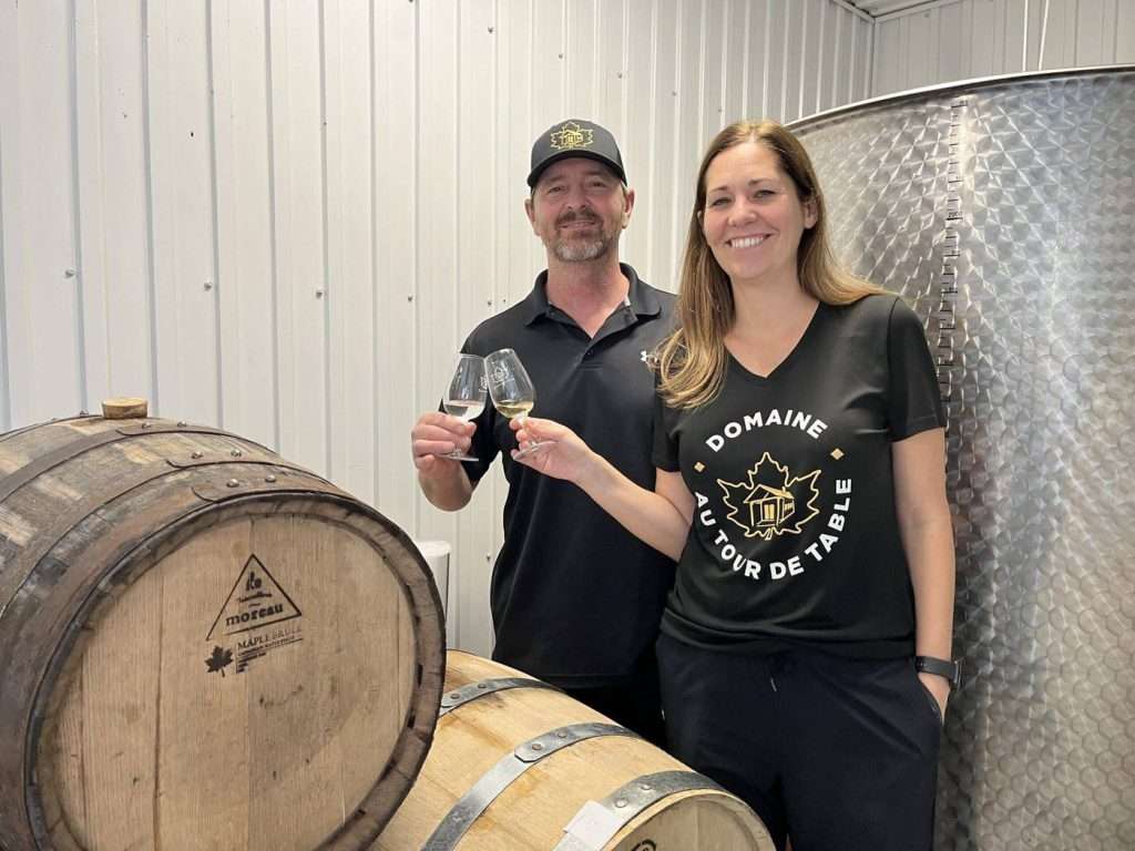 Evelyne Jacques et Jean-François Frappier, copropriétaires de La Cabane à sucre Saint-Mathieu-du-Parc. (Crédit photo: Geneviève Quessy) Geneviève Quessy, Initiative de journalisme local