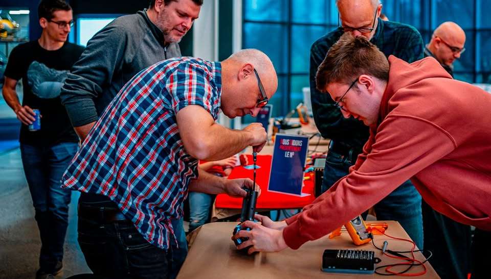 Café-répare au Musée