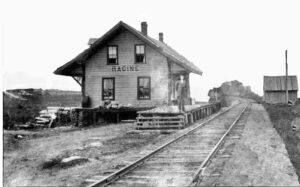 La gare du village de Racine vers 1905